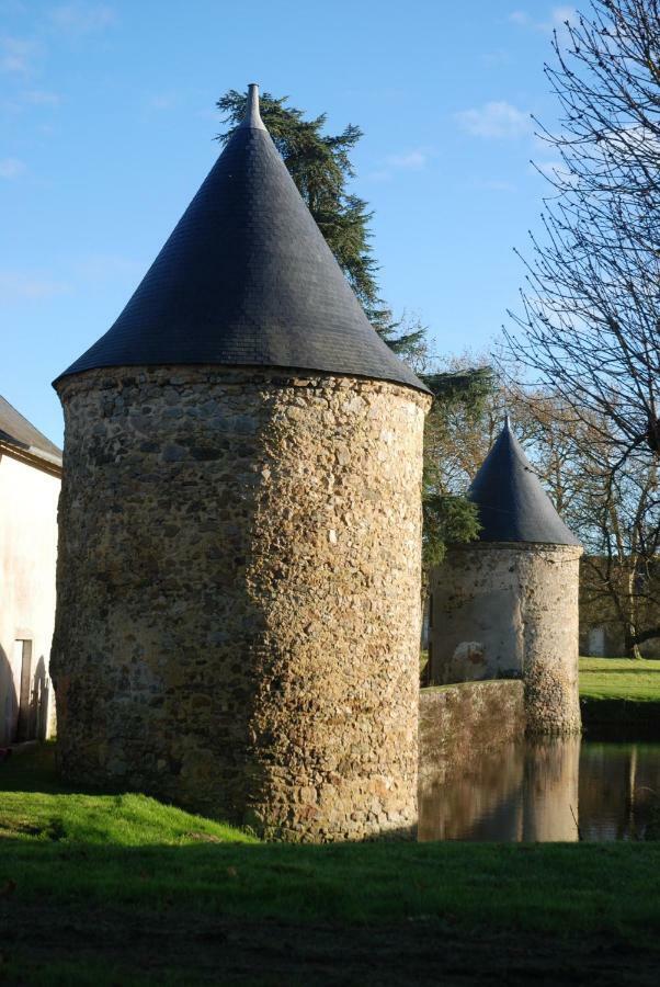 Logis de la Helberdière Cossé-en-Champagne Buitenkant foto